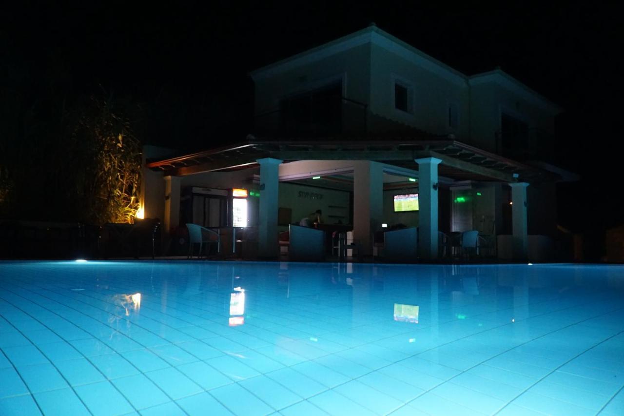 Sunrose Hotel apartamentowy Acharavi (Corfu)